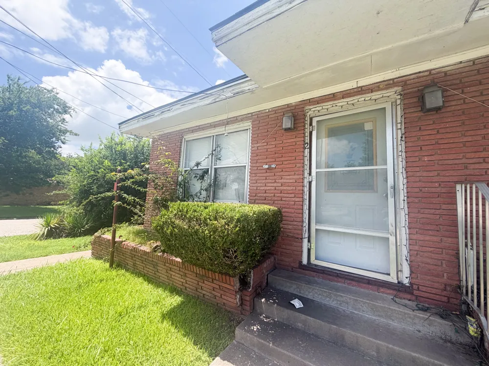 900 E 6th Avenue #2 Corsicana, TX 75110