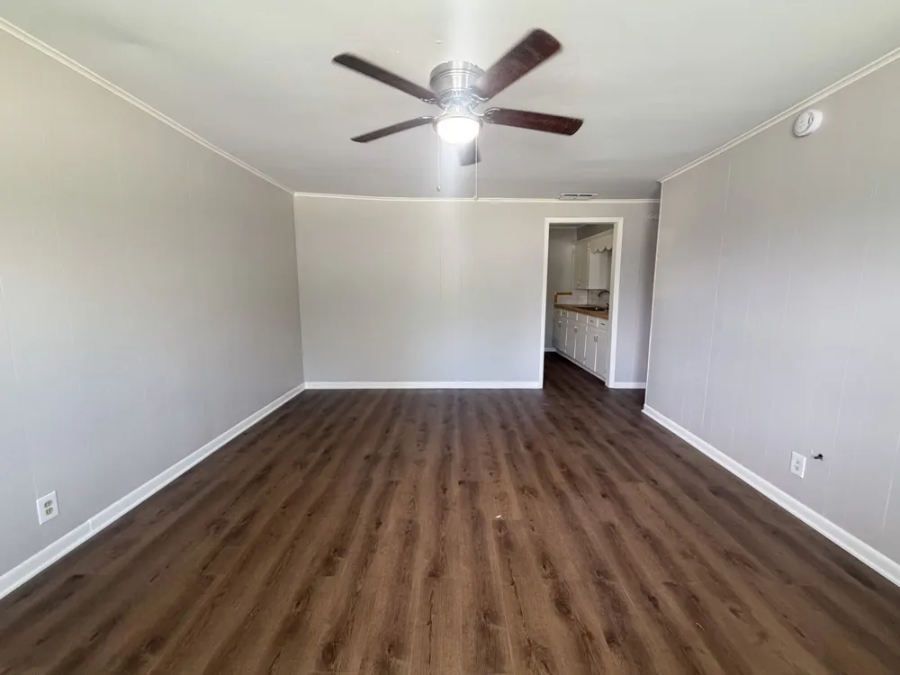 900 E 6th Avenue #2 Corsicana, TX 75110