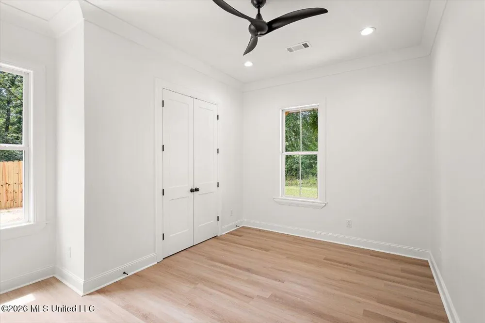 704 Sartoris Cove Terry, MS 39170