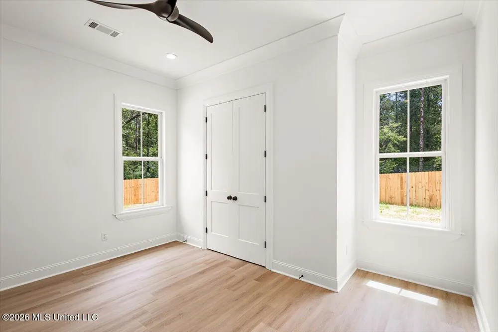 704 Sartoris Cove Terry, MS 39170