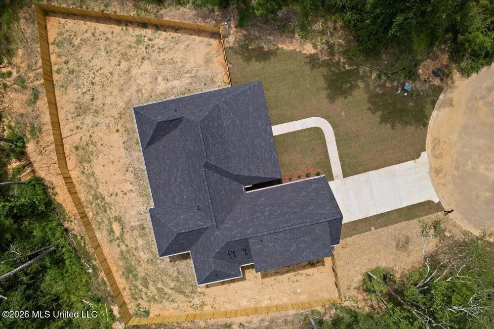 704 Sartoris Cove Terry, MS 39170