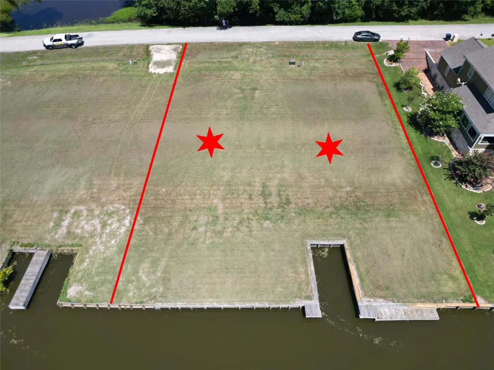94 Wildwood Lake Drive Huntsville, TX 77340