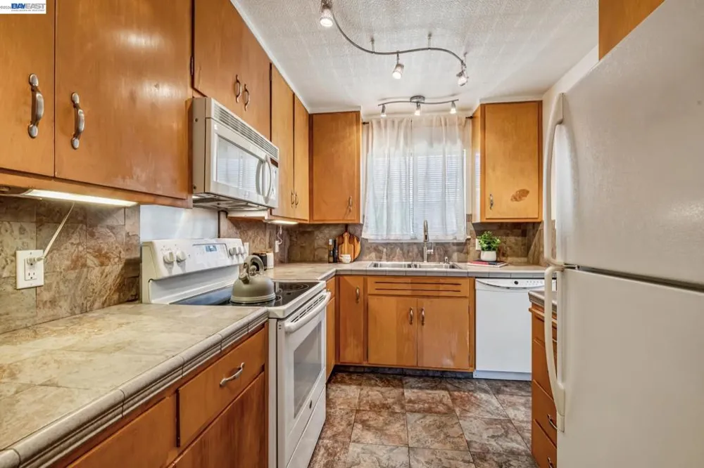 1500 Alameda #D Alameda, CA 94501