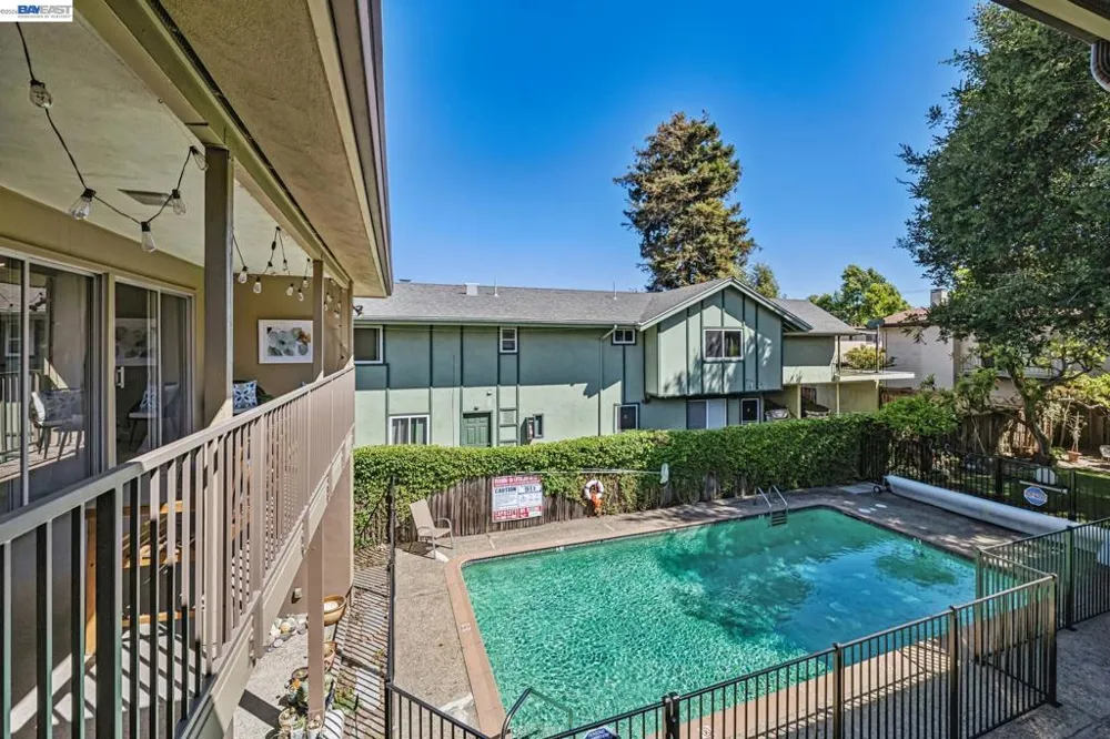 1500 Alameda #D Alameda, CA 94501