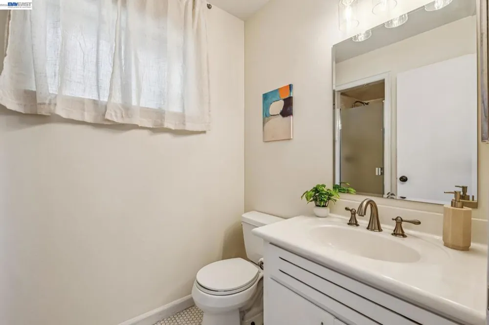 1500 Alameda #D Alameda, CA 94501