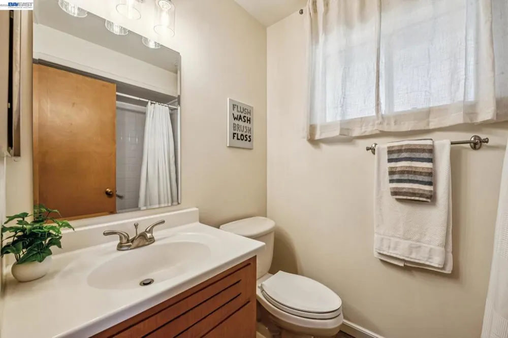 1500 Alameda #D Alameda, CA 94501