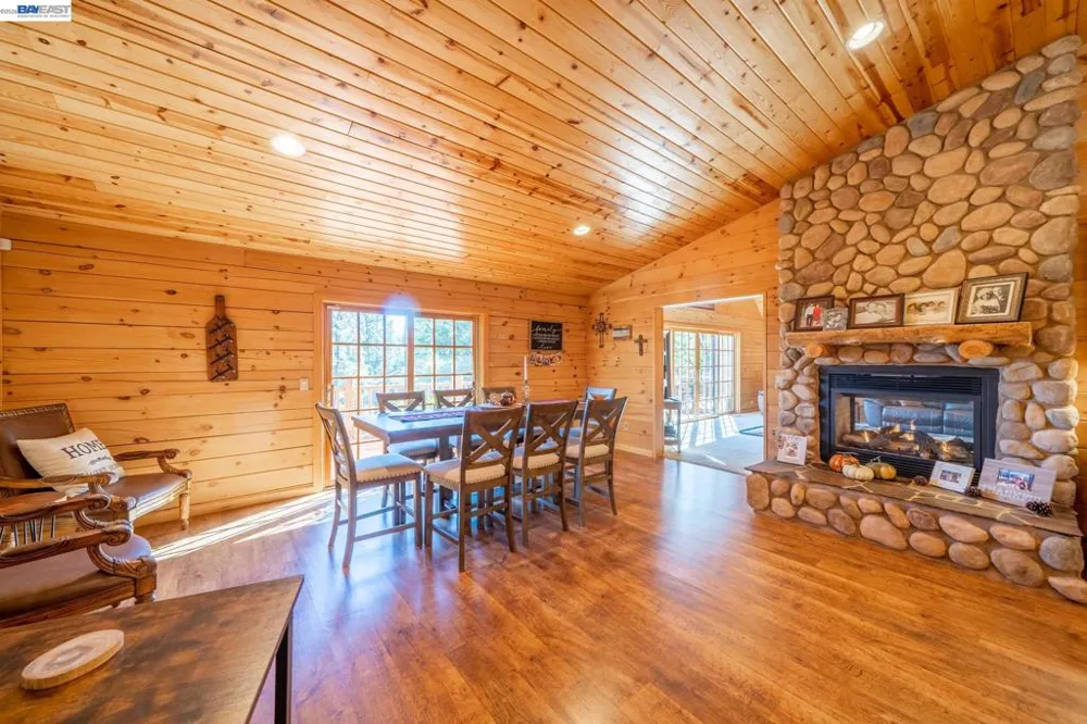 6775 Trailhead Ct Foresthill, CA 95631