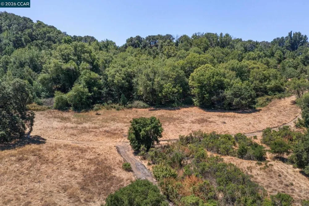 1180 Bear Creek Rd Martinez, CA 94553