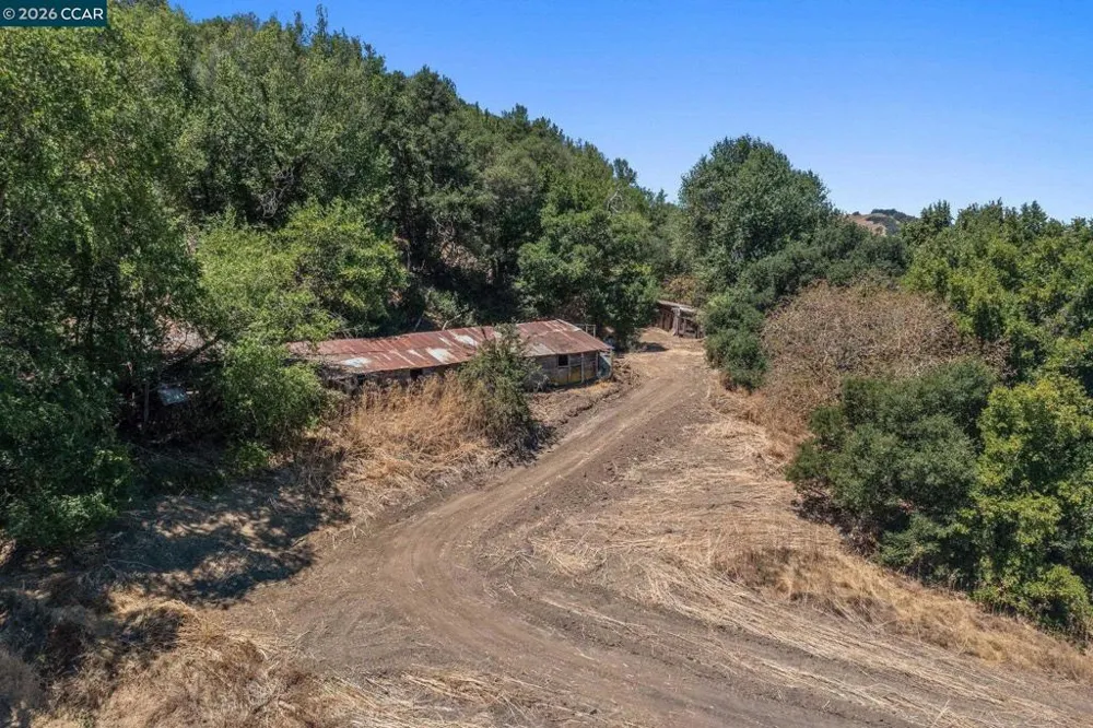 1180 Bear Creek Rd Martinez, CA 94553