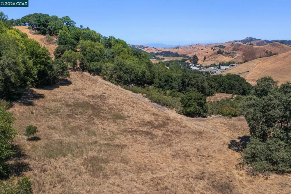 1180 Bear Creek Rd Martinez, CA 94553