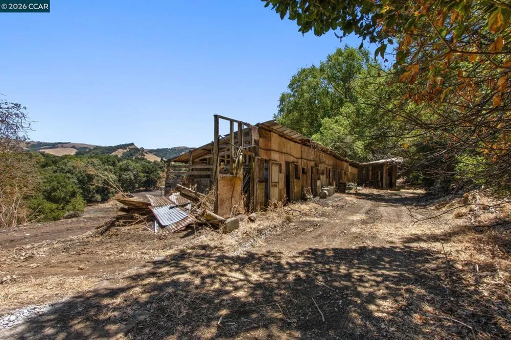 1180 Bear Creek Rd Martinez, CA 94553
