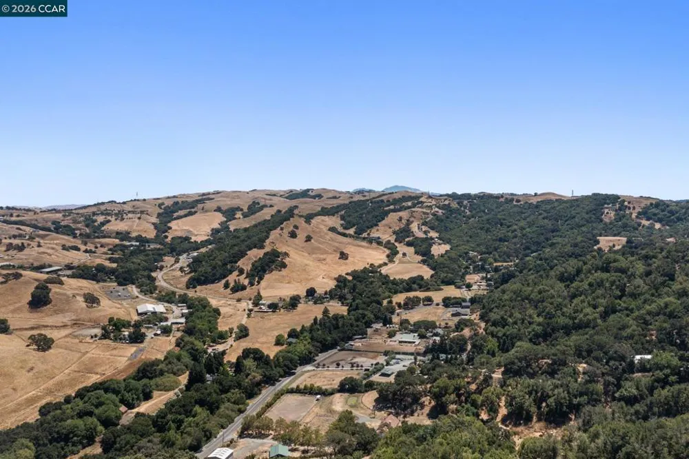 1180 Bear Creek Rd Martinez, CA 94553