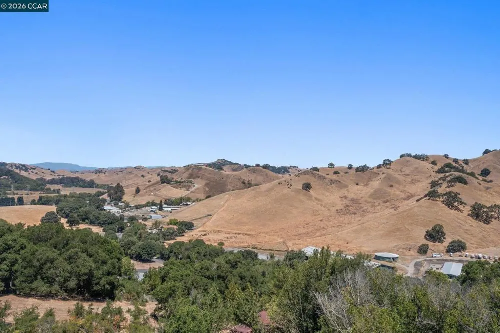 1180 Bear Creek Rd Martinez, CA 94553