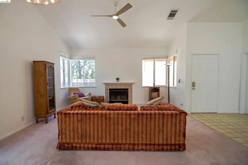 240 Seabury St. Suisun City, CA 94585