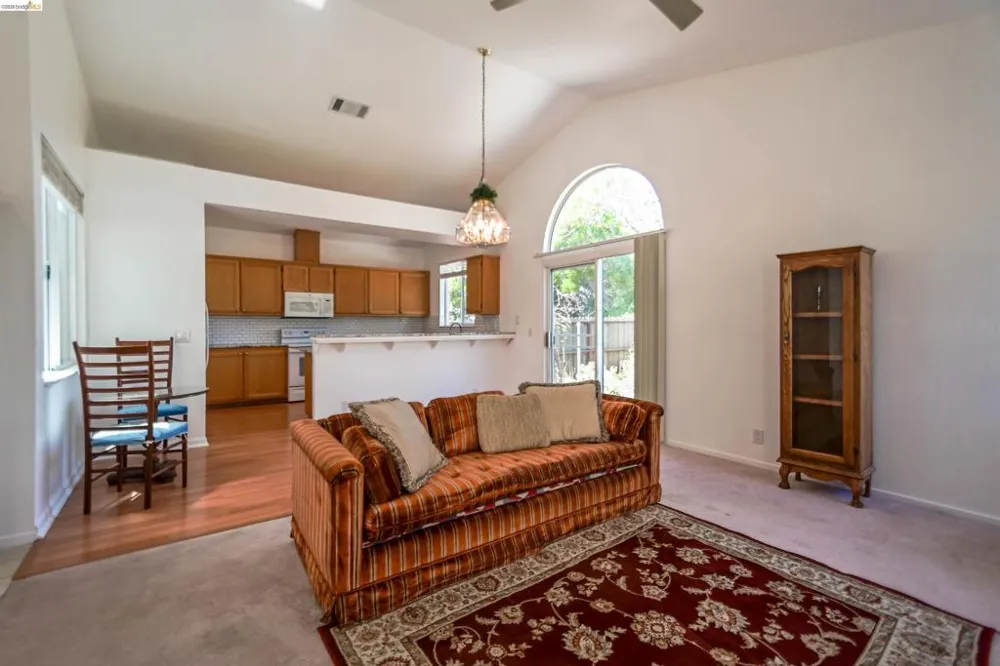 240 Seabury St. Suisun City, CA 94585