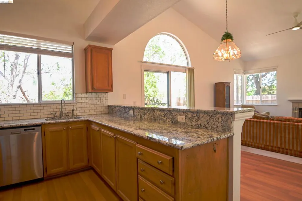 240 Seabury St. Suisun City, CA 94585