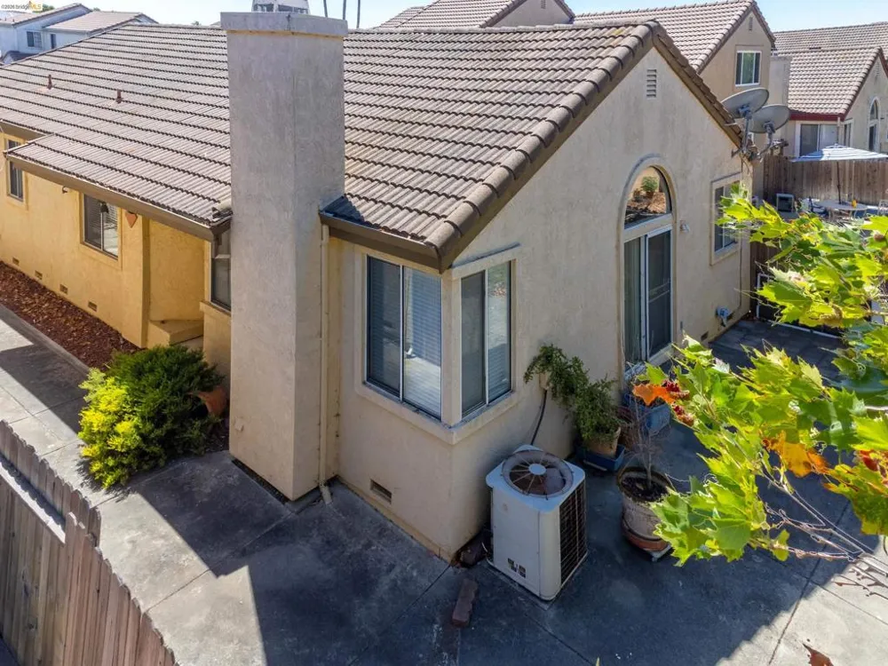 240 Seabury St. Suisun City, CA 94585