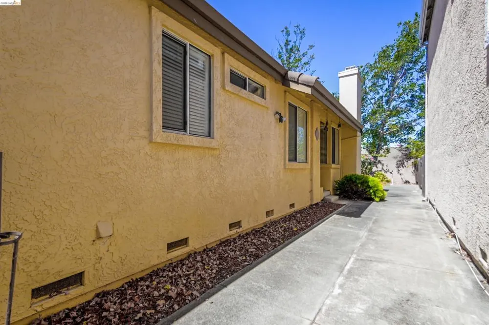 240 Seabury St. Suisun City, CA 94585