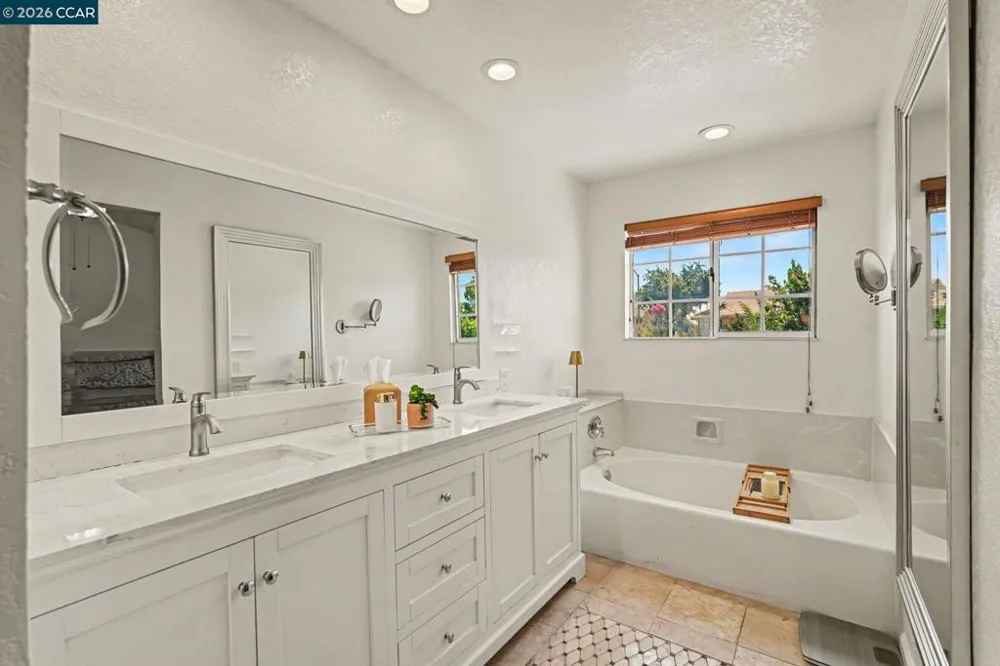 5251 Pebble Glen Dr Concord, CA 94521