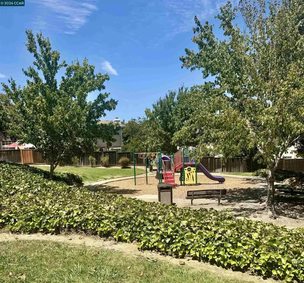 5251 Pebble Glen Dr Concord, CA 94521