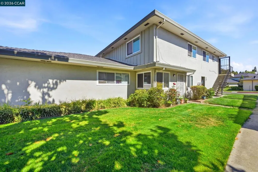 34732 Skylark Dr #4 Union City, CA 94587