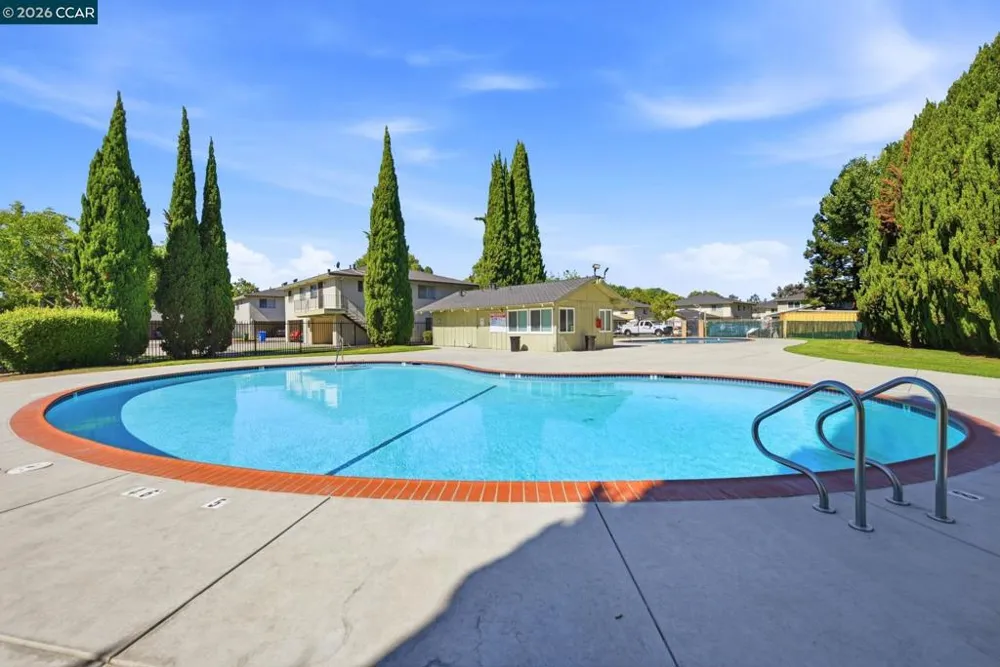 34732 Skylark Dr #4 Union City, CA 94587