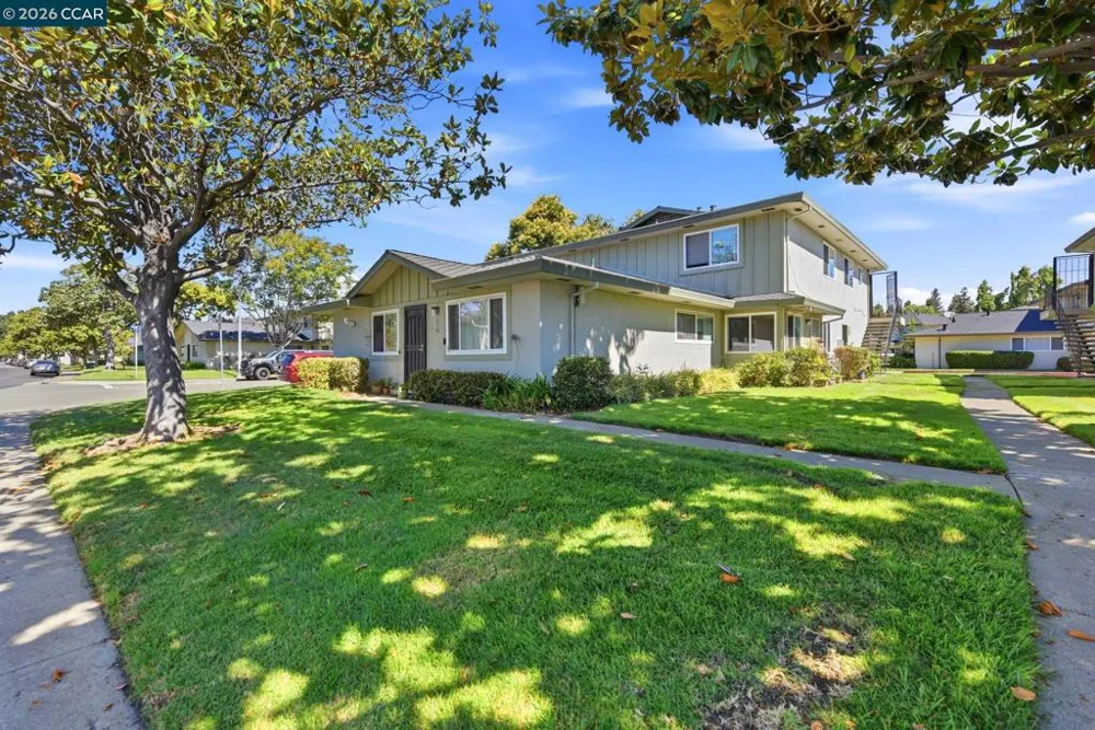34732 Skylark Dr #4 Union City, CA 94587