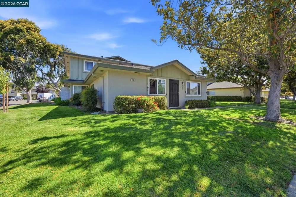 34732 Skylark Dr #4 Union City, CA 94587