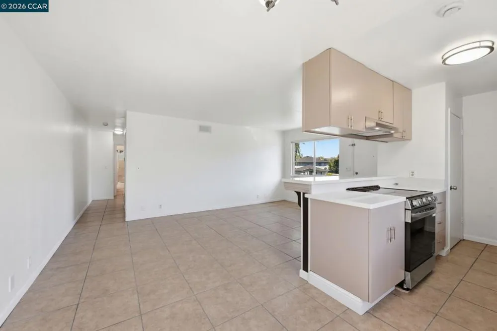 34732 Skylark Dr #4 Union City, CA 94587
