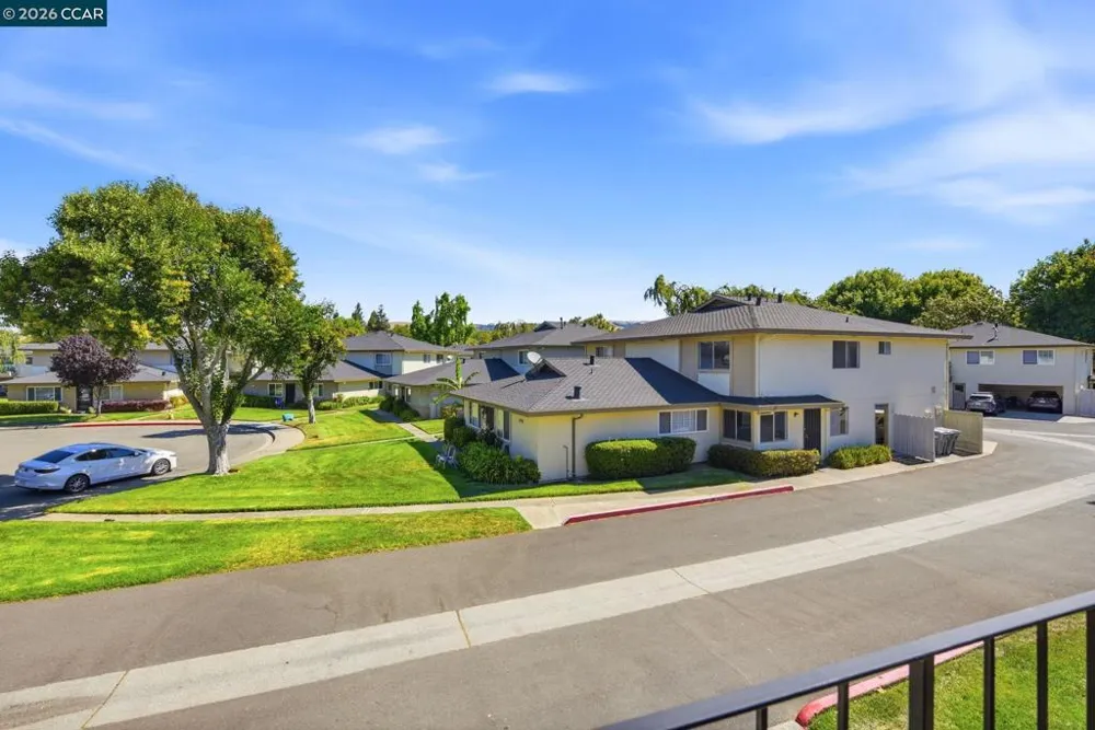 34732 Skylark Dr #4 Union City, CA 94587