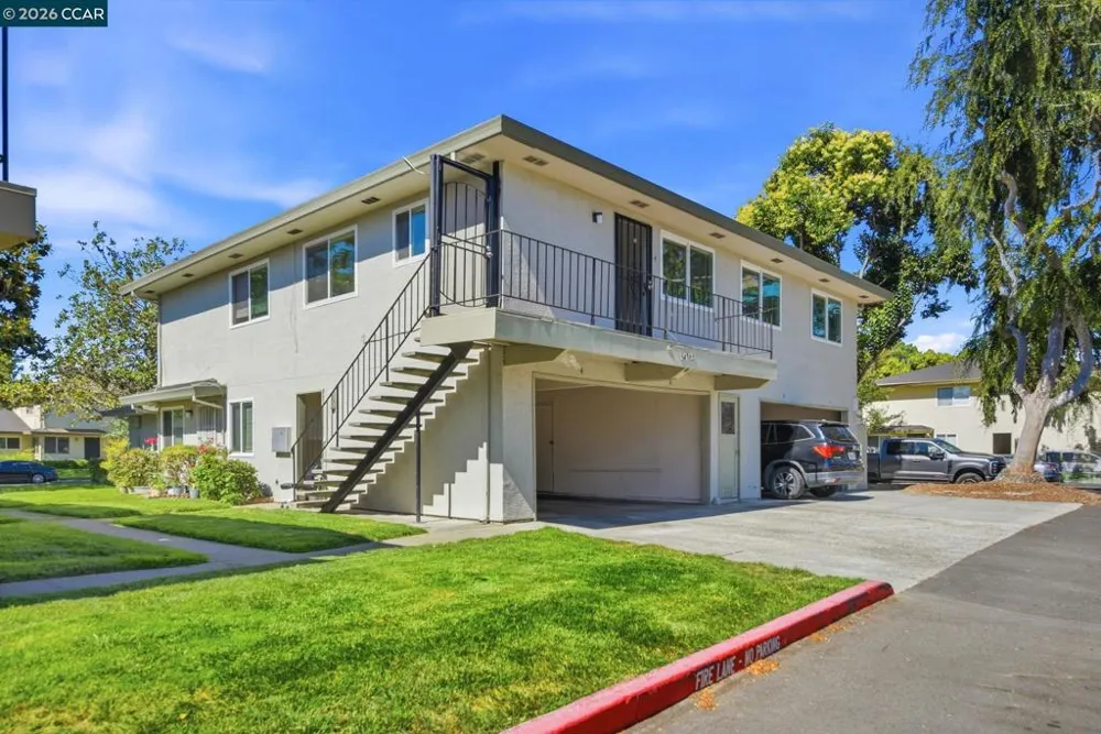 34732 Skylark Dr #4 Union City, CA 94587