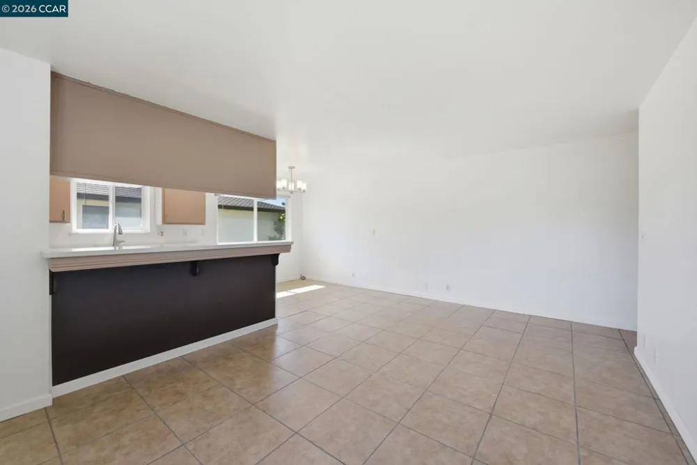 34732 Skylark Dr #4 Union City, CA 94587