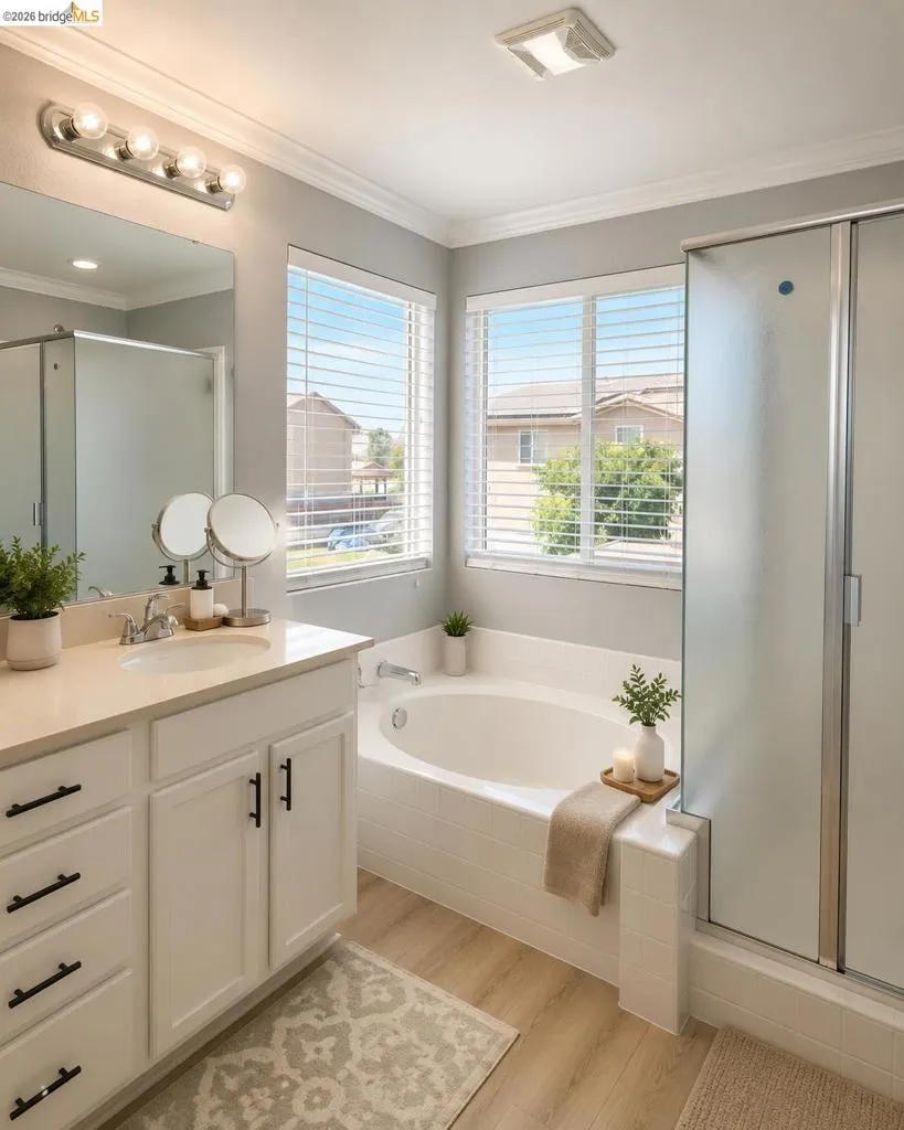 697 Landmark Pt Lathrop, CA 95330