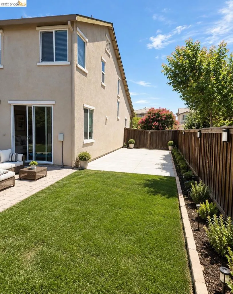 697 Landmark Pt Lathrop, CA 95330