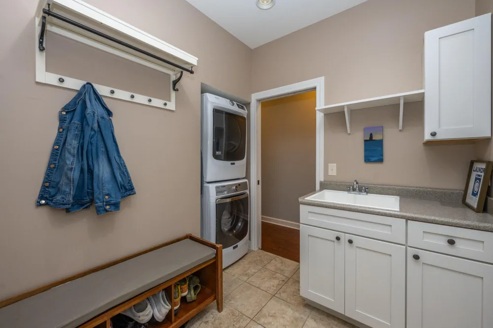 2400 Bay Pointe Drive St. Joseph, MI 49085