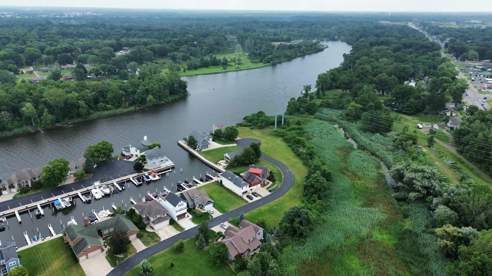 2400 Bay Pointe Drive St. Joseph, MI 49085