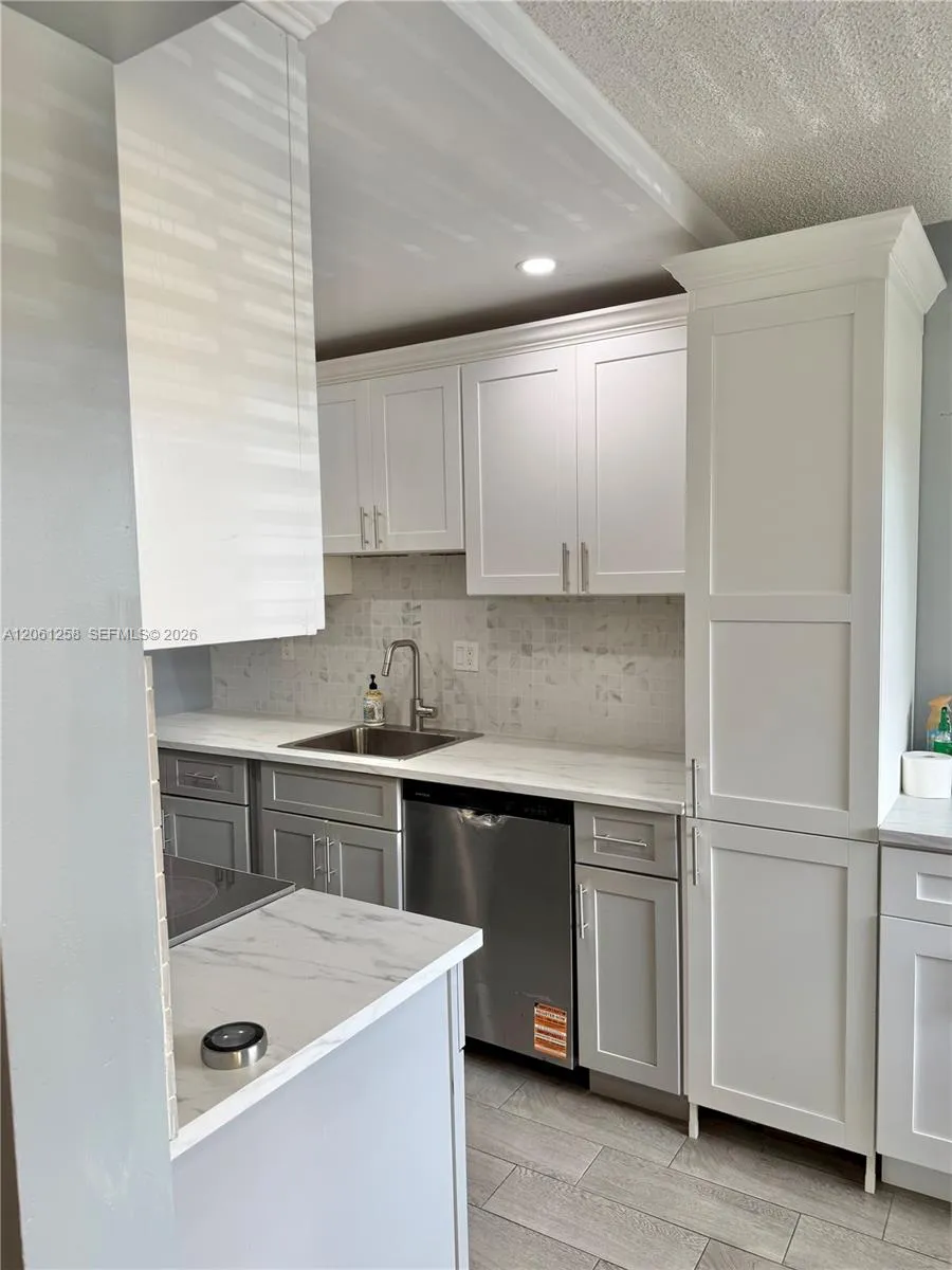 3001 NW 48th Ave #244 Lauderdale Lakes, FL 33313