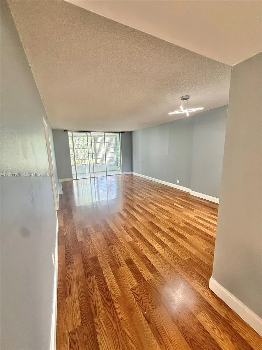 3001 NW 48th Ave #244 Lauderdale Lakes, FL 33313