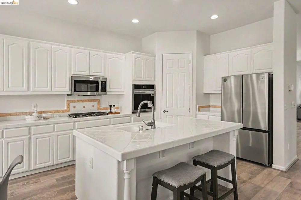 217 Sussex Discovery Bay, CA 94505