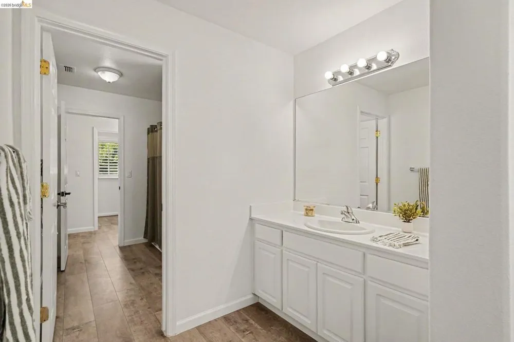 217 Sussex Discovery Bay, CA 94505