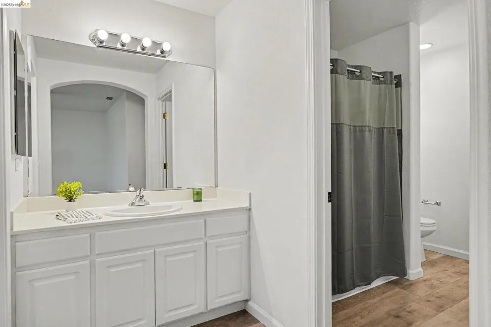 217 Sussex Discovery Bay, CA 94505