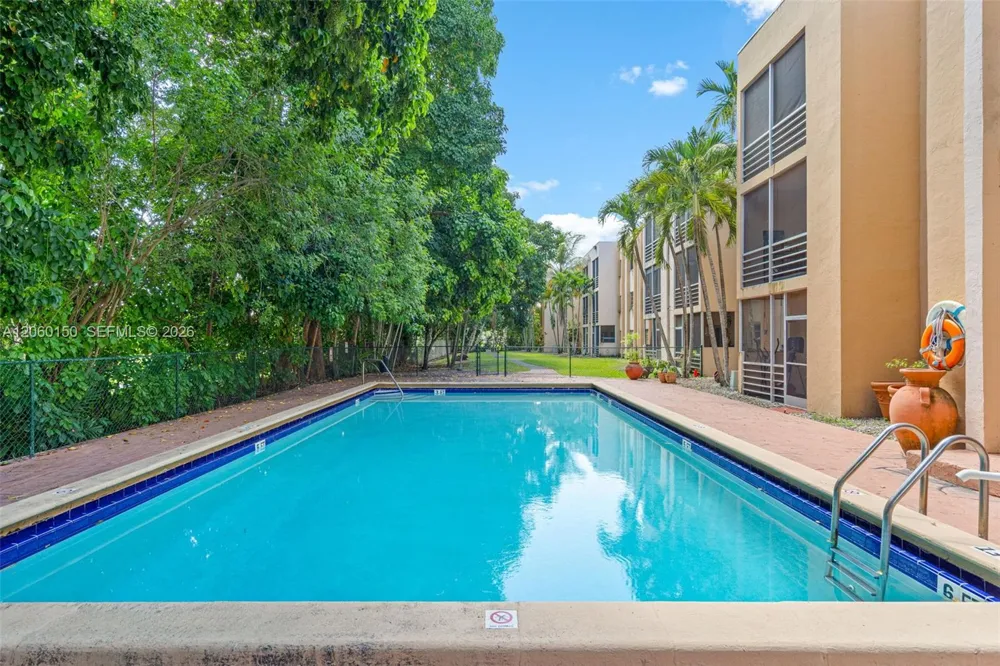 15888 SW 95th Ave #317 Miami, FL 33157