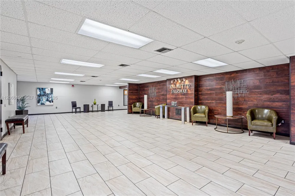 15888 SW 95th Ave #317 Miami, FL 33157