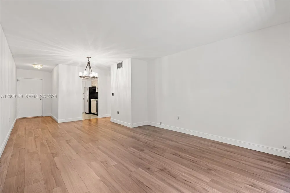 15888 SW 95th Ave #317 Miami, FL 33157