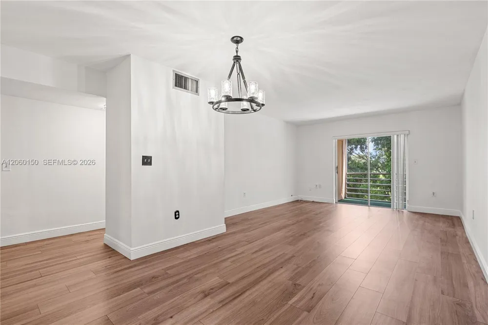 15888 SW 95th Ave #317 Miami, FL 33157