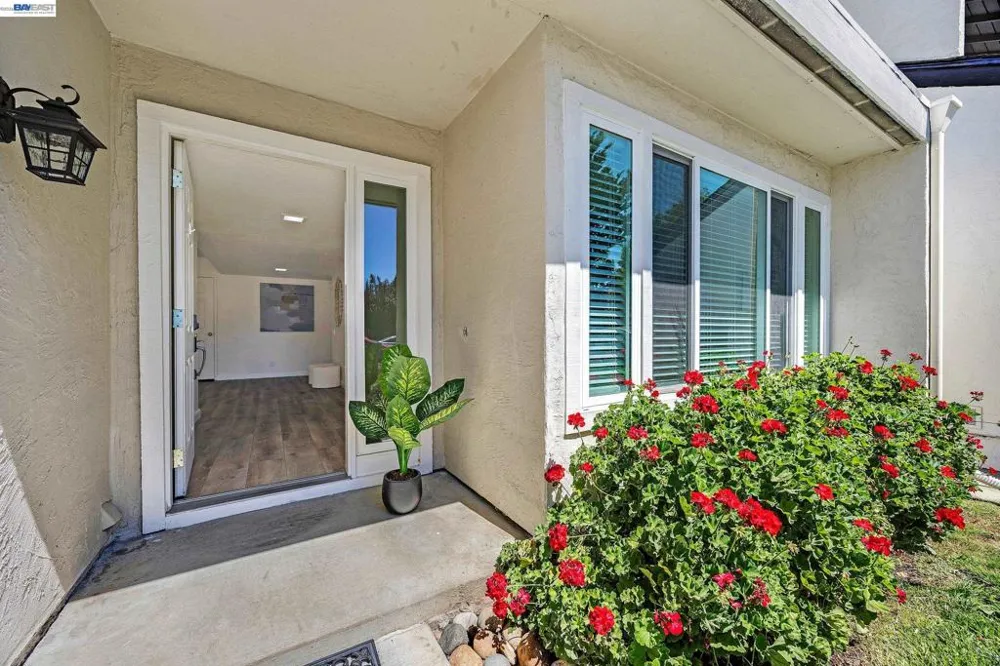 4042 Rennellwood Way Pleasanton, CA 94566