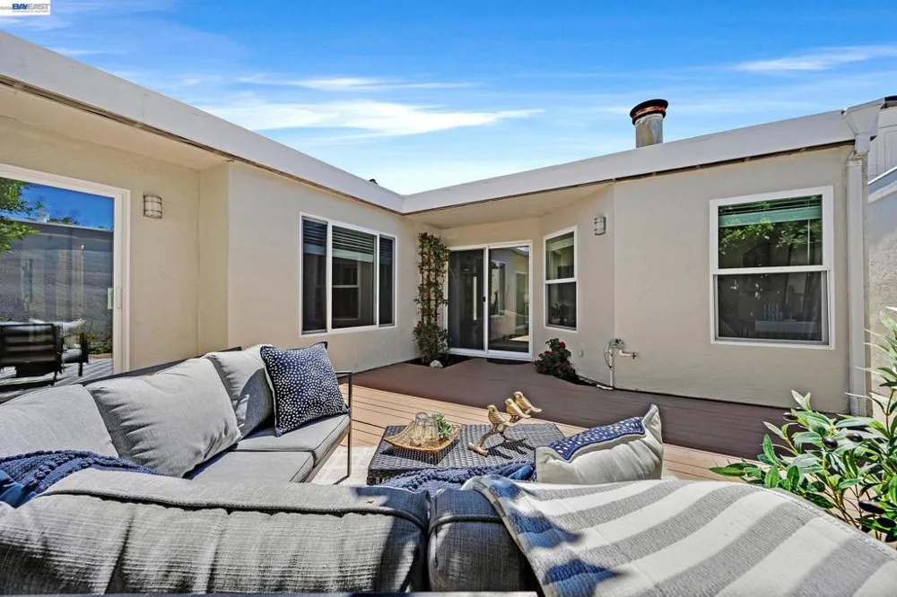 4042 Rennellwood Way Pleasanton, CA 94566