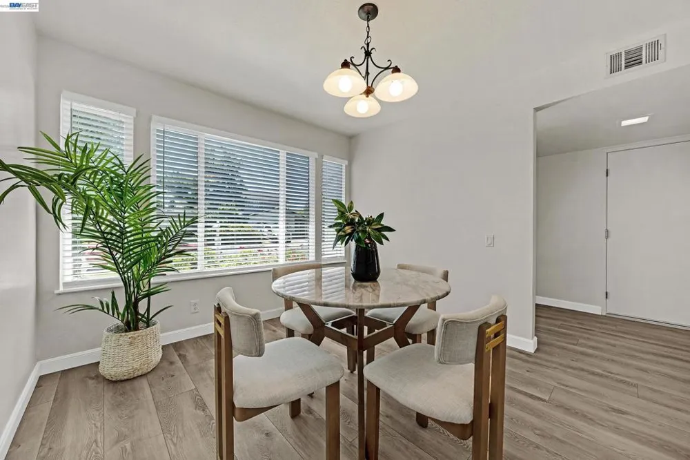 4042 Rennellwood Way Pleasanton, CA 94566