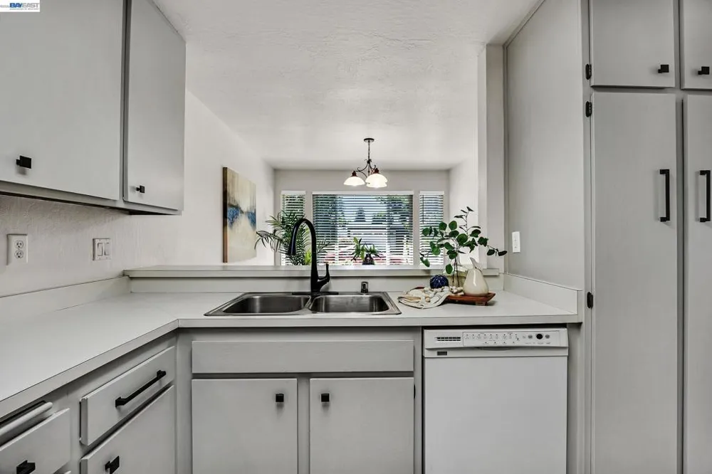 4042 Rennellwood Way Pleasanton, CA 94566