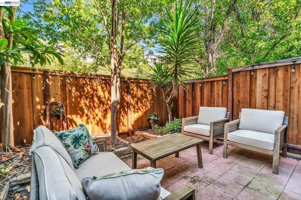 6003 Old Quarry Loop Oakland, CA 94605